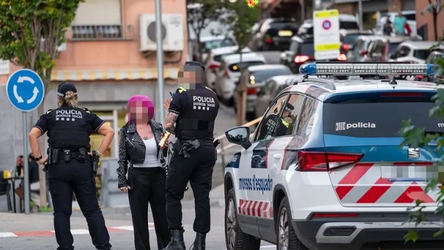 Dos detinguts i 87 identificats en un operatiu policial a la frontera entre Esplugues i l’Hospitalet